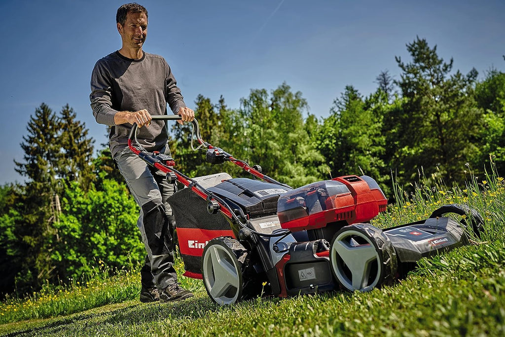 Einhell Akku-Rasenmher GE-CM 36/47 S HW Li Kit Power X-Change (36 V, 47 cm Schnittbreite, bis 700 m, Brushless, Radantrieb, 75 L Fangkorb, inkl. 4x 4,0 Ah + 2x Twincharger)