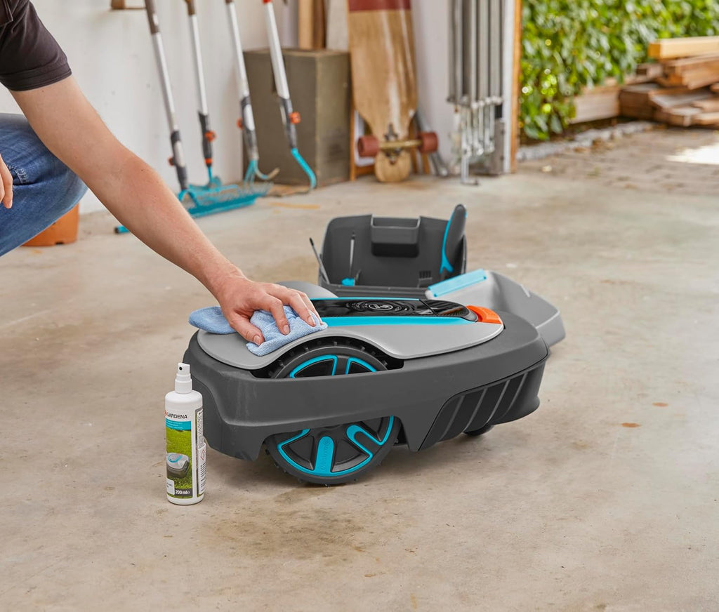 Gardena Original Garage für Mhroboter: Garage für Rasenmher, optimaler Sonnen- und Regenschutz für Rasenroboter und Ladestation (15020-20)