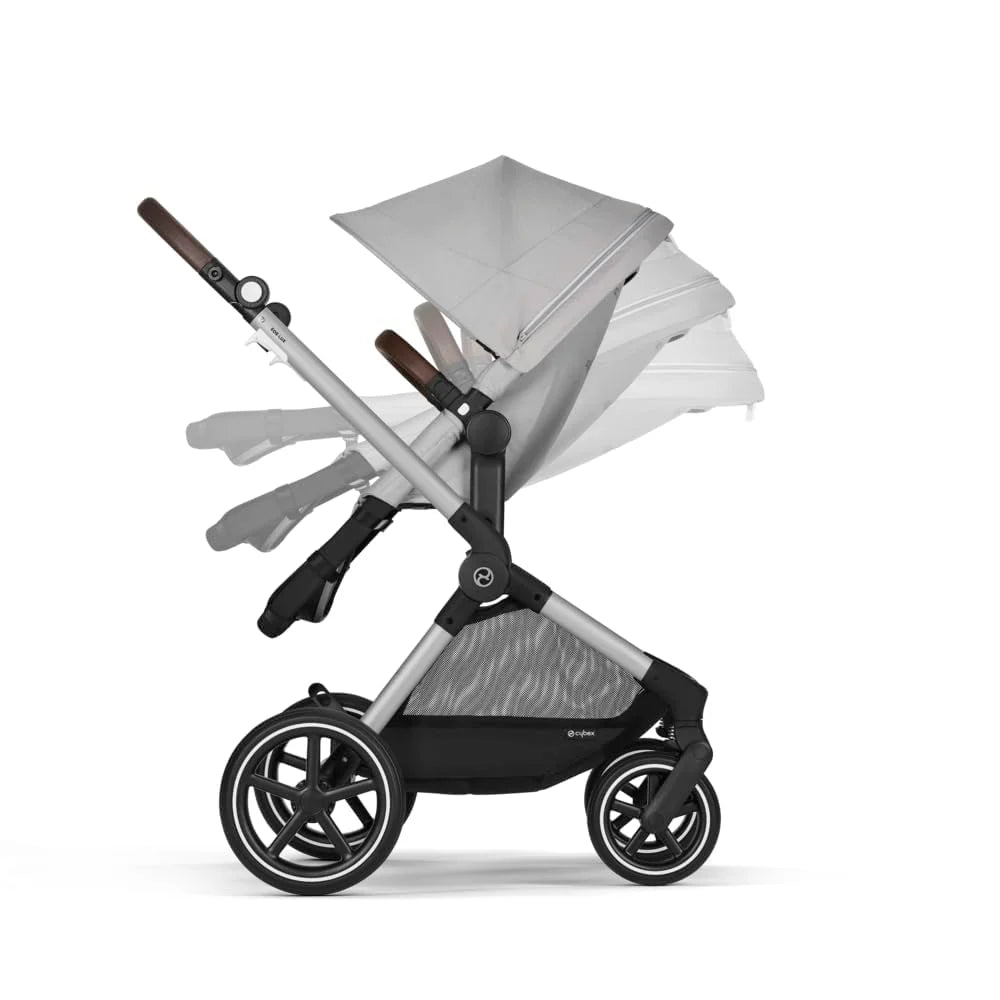 CYBEX Gold Kinderwagen EOS Lux 2-in-1 mit Babyschale Aton B2 i-Size und Babyschalen-Adapter, Reisesystem, Ab Geburt bis 22 kg (ca. 4 Jahre), Moon Black (Schwarz)
