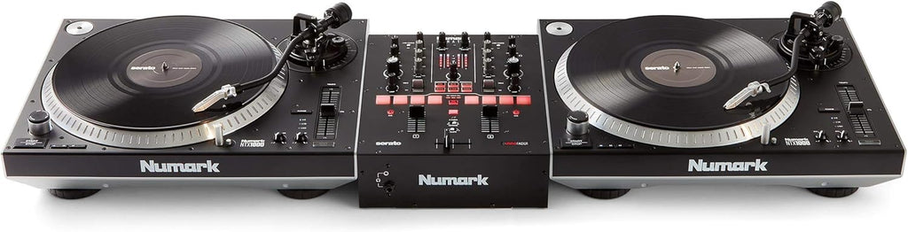 Numark Scratch - Zweikanal DJ Scratch Mixer mit Serato DJ Pro, Innofader Crossfader, DVS-Lizenz, 6 Direktzugriffseffektwählern und Performance Pads