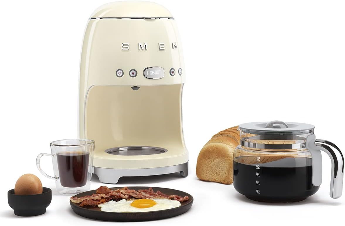Smeg, DCF02BLMEU, Filter-Kaffeemaschine, Aroma und Autostart-Funktion, Glaskaraffe bis 12 Tassen, 2 Intensitätsniveaus, Warmhaltefunktion, 1050W, Mattschwarz