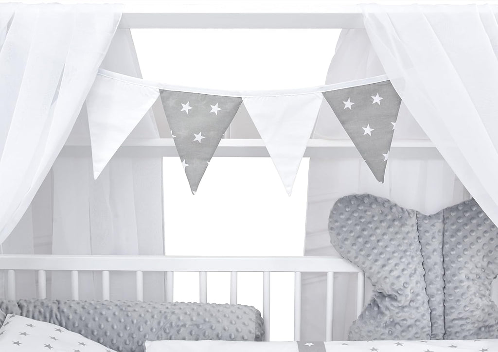 Baby Delux Babybett Komplett Set Hausbett 60x120 cm weiß Schublade Rausfallschutz Kinderbett Matratze Bettwäsche Deko Set (Prince Stars)