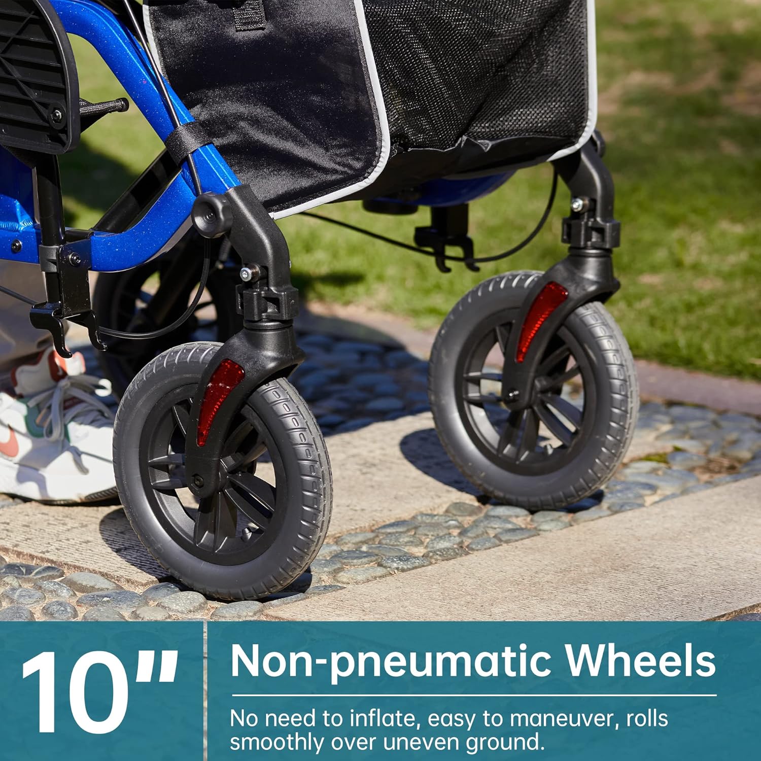 Geländegängiger 2-in-1-Rollator und Transportstuhl, zusammenklappbarer Rollstuhl mit luftlosen 10-Zoll-Rädern für Senioren, umkehrbare Rückenlehne und abnehmbare Fußstützen, blau