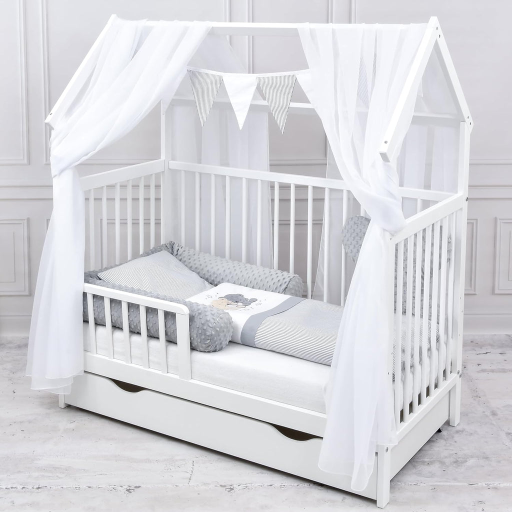 Baby Delux Babybett Komplett Set Hausbett 60x120 cm weiß Schublade Rausfallschutz Kinderbett Matratze Bettwäsche Deko Set (Prince Stars)